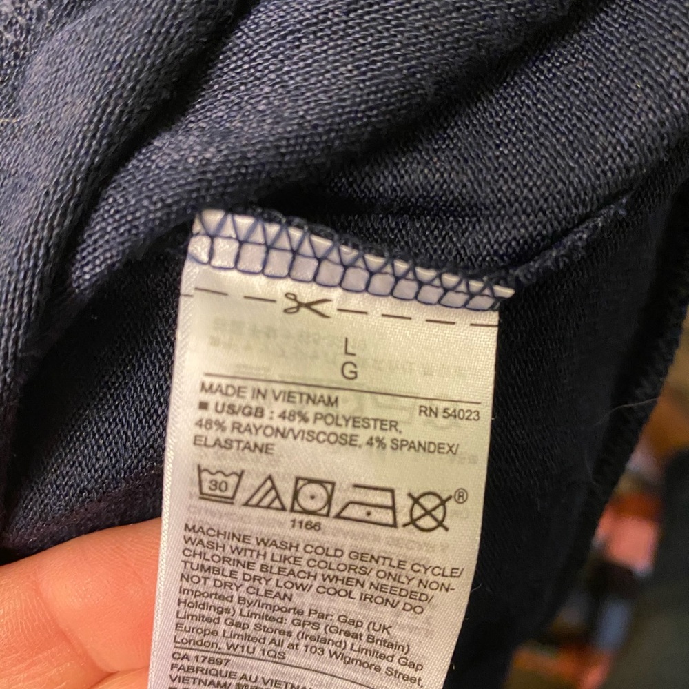 Navy/white poly gap shirt